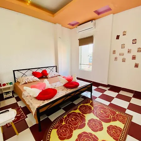 Dnut'S House Hotel